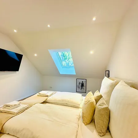 Bonnystay L Balcony L Center L Design *