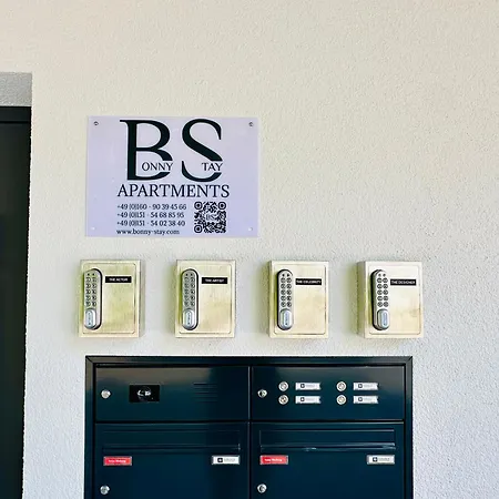 Bonnystay L Balcony L Center L Design