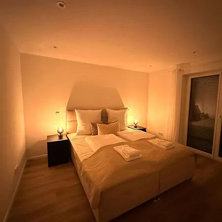 Bonnystay L Balcony L Center L Design Apartment
