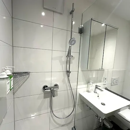 Bonnystay L Balcony L Center L Design