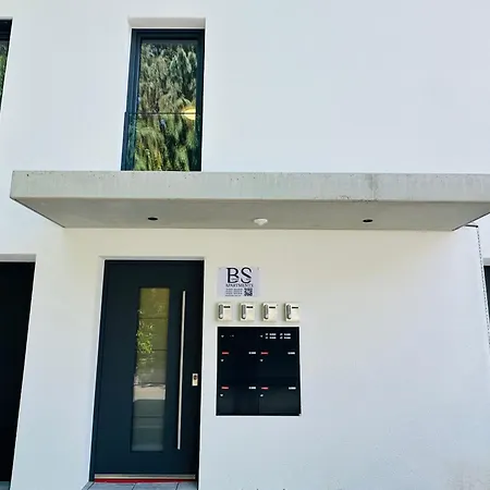 Bonnystay L Balcony L Center L Design